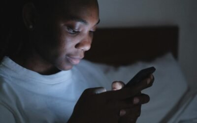 A Useful Phone Feature That Helps Protect Your Eyes At Night