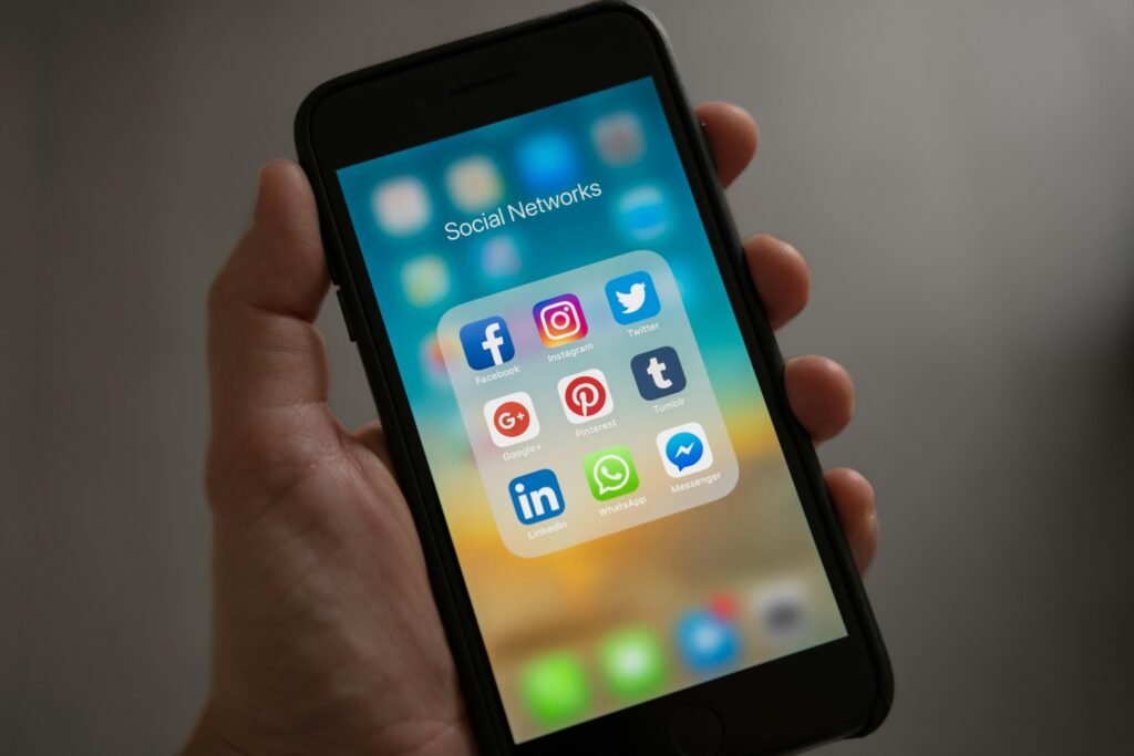 How to manage social media time